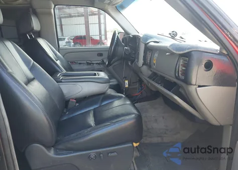 2000 Chevrolet Silverado 1500 Ls from USA, damaged, VIN 2GCEC19T3Y1344874